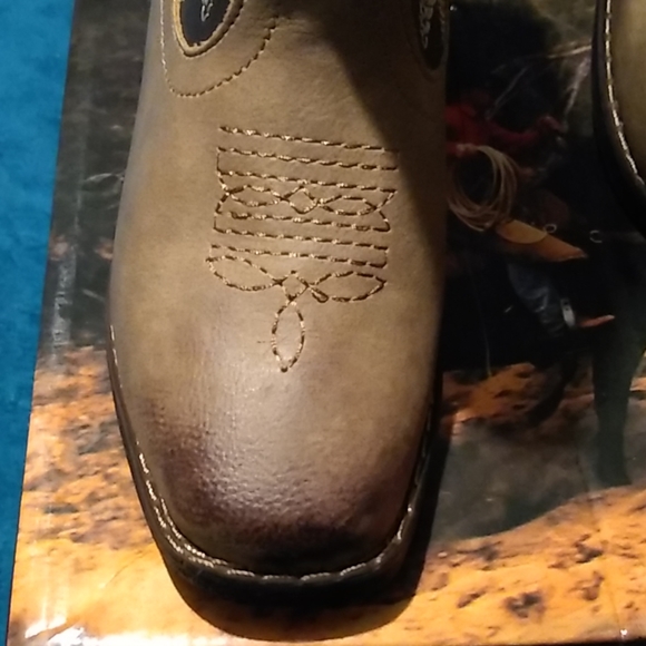 Boys Rodeo Ropers Boots - Picture 2 of 3